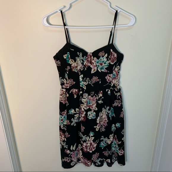 Band of Gypsies Liberty Floral flowy  Dress With Pockets size Small - Picture 12 of 16